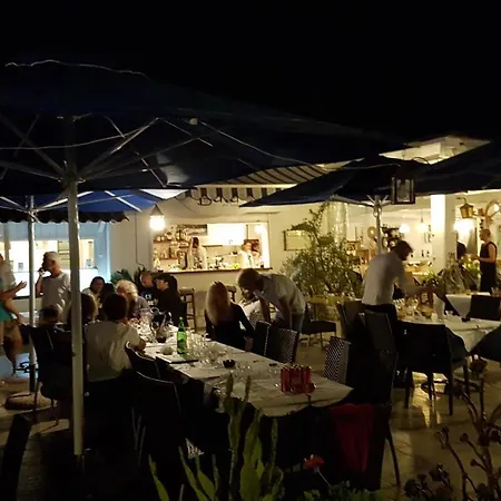 Villaggio Baia Dei Lombardi ヴィエステ