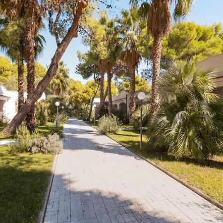 Villaggio Baia Dei Lombardi